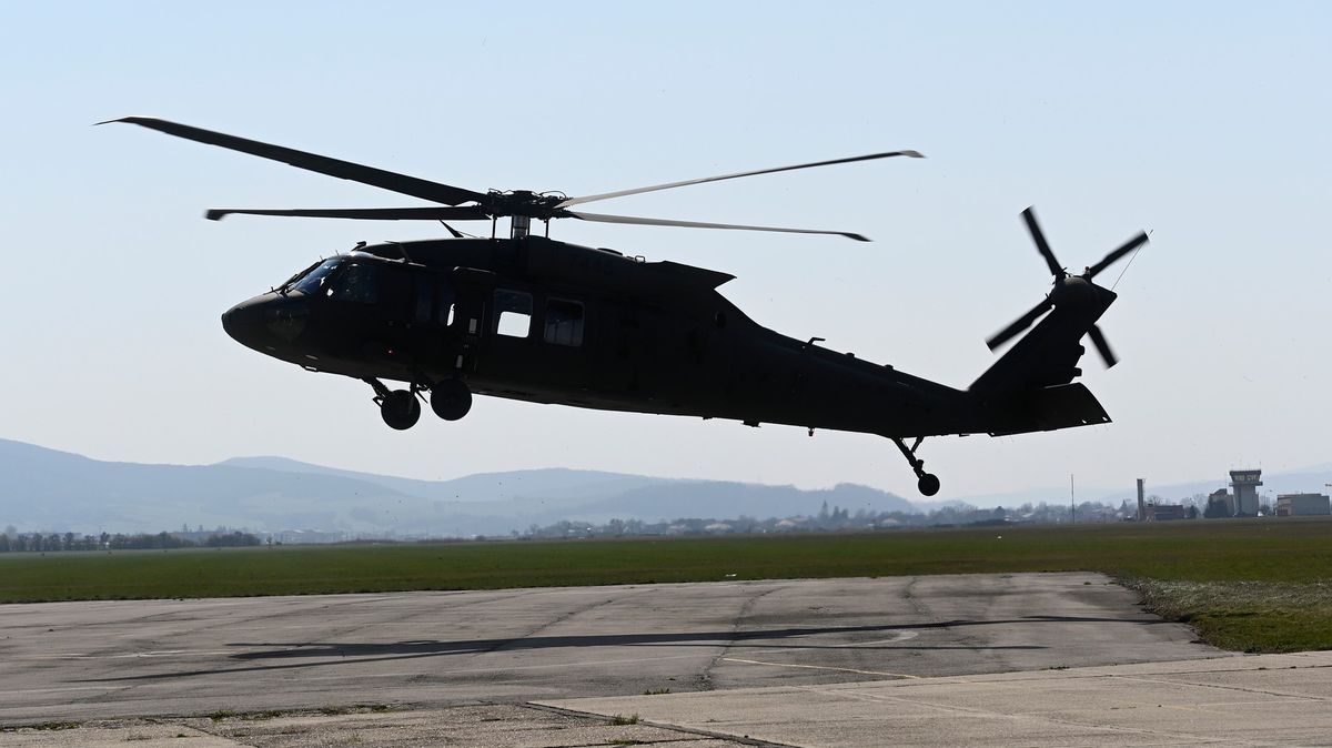 Vrtulník bude muset na Děvín přepravit až 62 tun materiálu